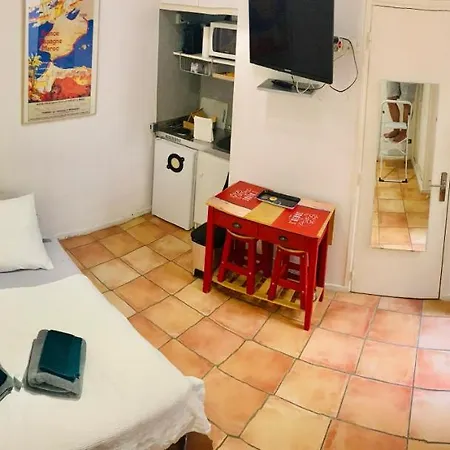 Apartment Des Carmes